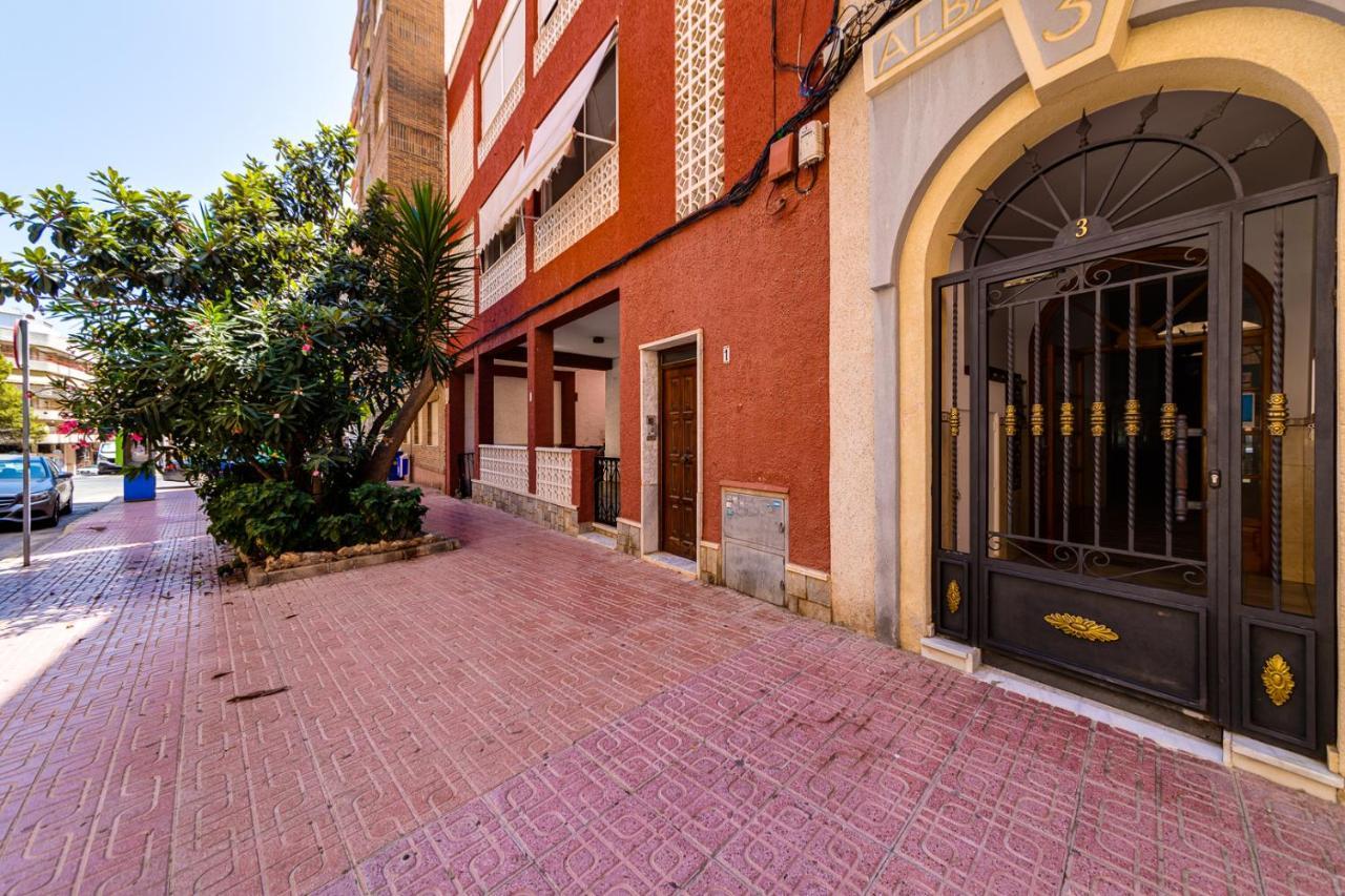 Apartment Studio Relax Torrevieja Luaran gambar